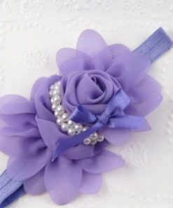 CINTILLO EN FORMA DE FLOR Y PERLAS