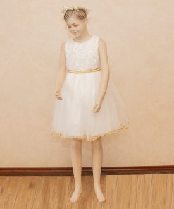 VESTIDO DE ENCAJE CON PEDRERÍA EN DORADO